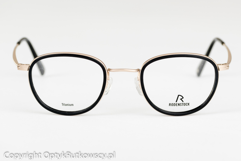 R8024A front